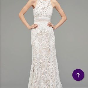 Modern, slim A-line by Watters. Alternating Coquille and Striped Venice lace